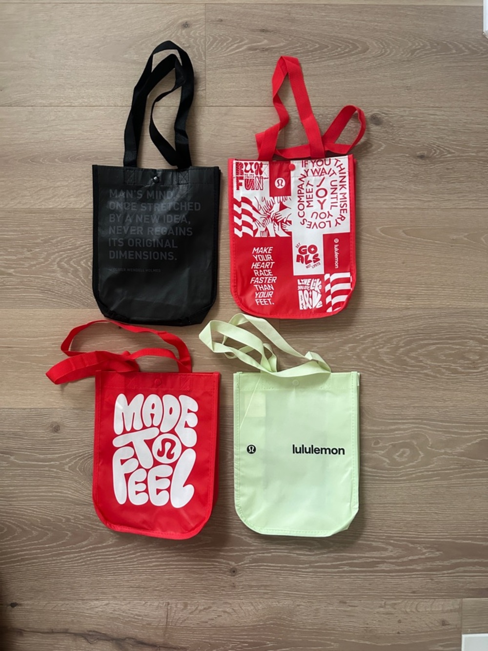 Lululemon shopping Tote Bag set of 4